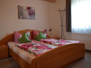 1 bedroom, individually furnished, iron/ironing board