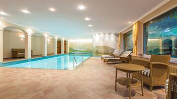 Mobil Karavan | Kolam renang | Kolam renang outdoor