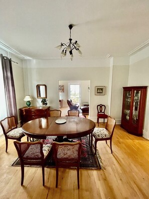 Dining - Villa de la Semm - Iconic in the center of Colmar with private parking and terrace (Colmar)