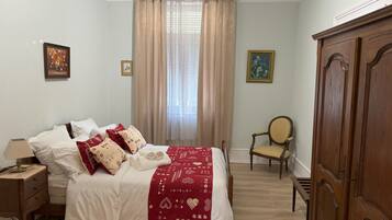 3 soverom, strykejern/-brett, reiseseng for barn og wi-fi (inkludert)