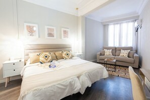 4 chambres, fer et planche à repasser, Wi-Fi, draps fournis