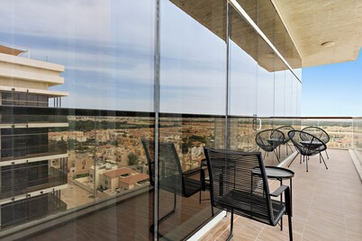 Sillkhaus Yasmine Tower