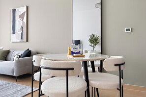 Apartamento panorámico | Servicio de comidas en la habitación