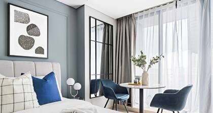 Silkhaus Goldcrest Views 2