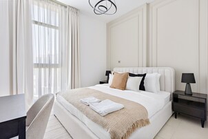 品质公寓 | 起居区 | 50-英寸智能电视（配备数码频道）