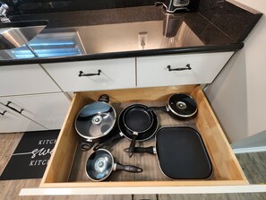 Microondas, horno y parrilla de estufa