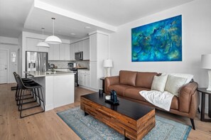 Smart TV, fireplace, video games, offices