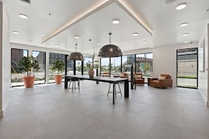 Interior - VIEWS! Capitol! Year round POOL/Spa/Gym/Bowling! (Salt Lake City)