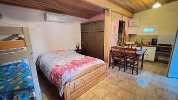 1 chambre, Wi-Fi gratuit, draps fournis