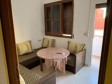 Interior. العقارية One-Bedroom Apartment