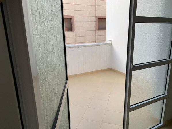 Interior - العقارية One-Bedroom Apartment (Beni Enzar)