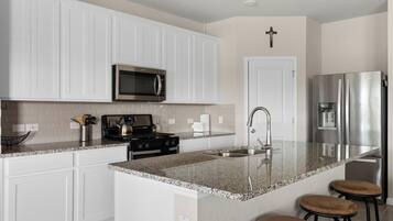 Luxury House, Multiple Beds, Non Smoking, Patio | Private kitchen | Coffee/tea maker, electric kettle