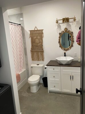 Handtücher, Toilettenpapier