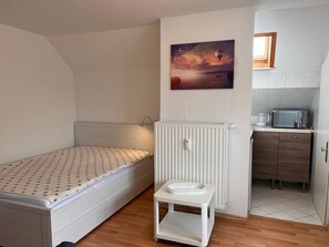 1 bedroom, iron/ironing board, free WiFi, bed sheets