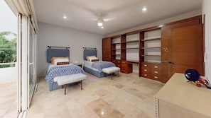 4 Schlafzimmer, Bügeleisen/Bügelbrett, WLAN, Bettwäsche
