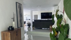 Uklassifisert bilde, 2 av 48, knapp