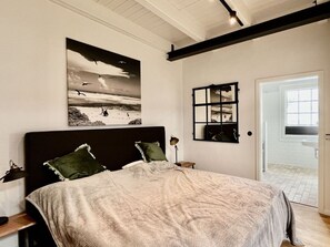 2 bedrooms, individually furnished, iron/ironing board - Simmerdeis on the Gracht Loft Apartment 2 (Friedrichstadt)