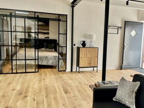 House | 2 bedrooms, individually furnished, iron/ironing board - Simmerdeis on the Gracht Loft Apartment 2 (Friedrichstadt)