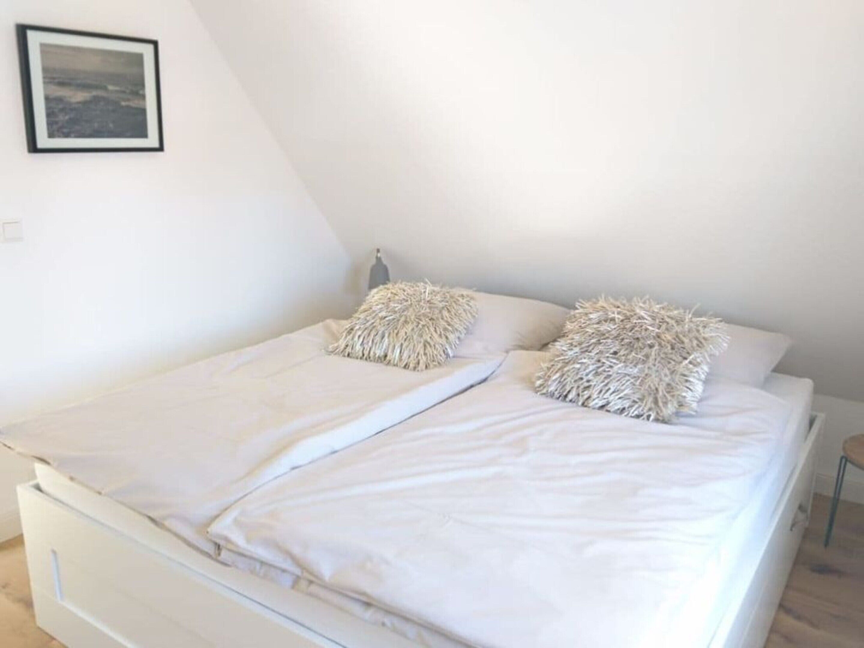 2 bedrooms