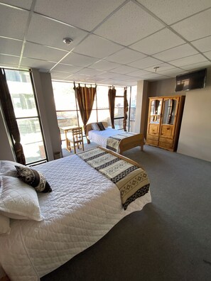 Family Triple Room, City View