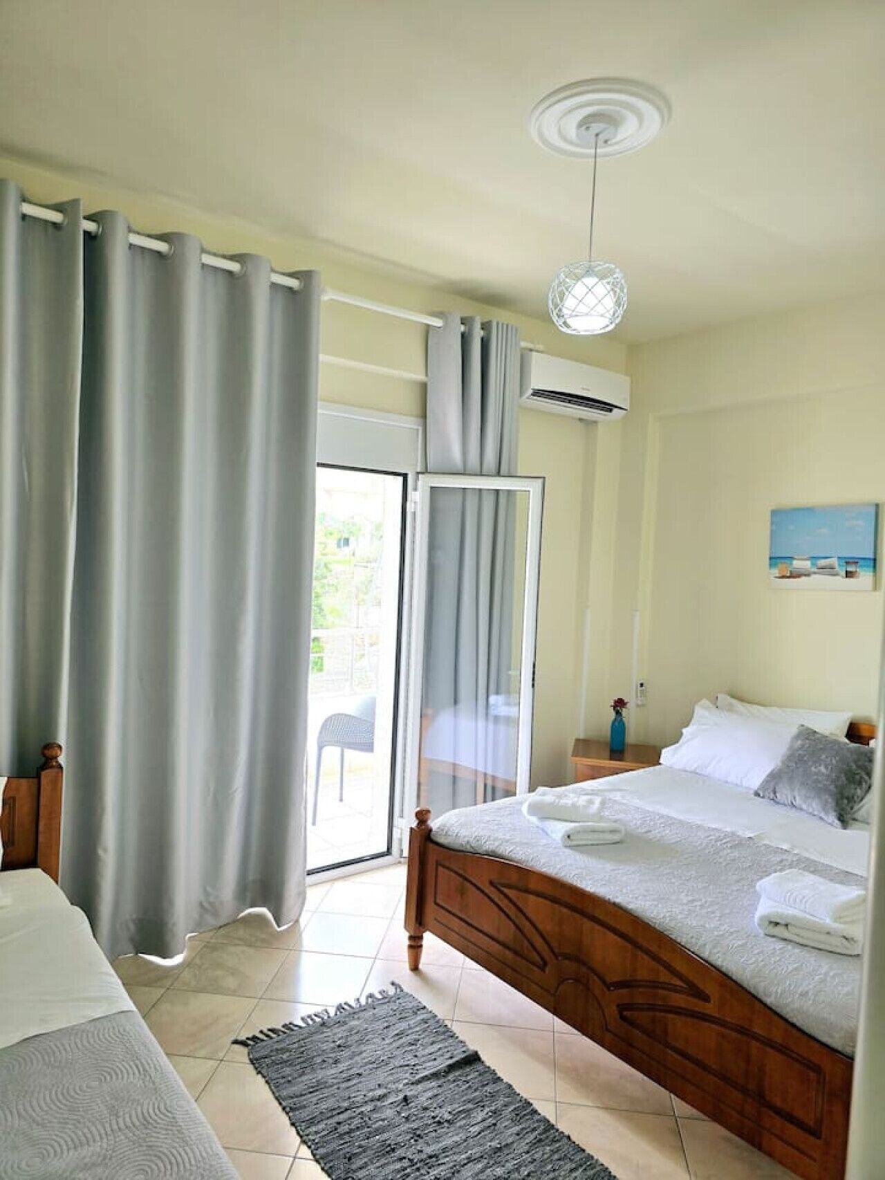 1 bedroom, desk, free WiFi, bed sheets