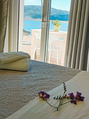 1 quarto, escrivaninha, Wi-Fi de cortesia, roupa de cama