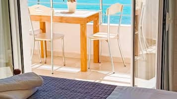 1 habitación, escritorio, wifi gratis y ropa de cama
