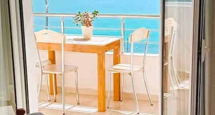 Sea Side Serenity 6: 3 persons