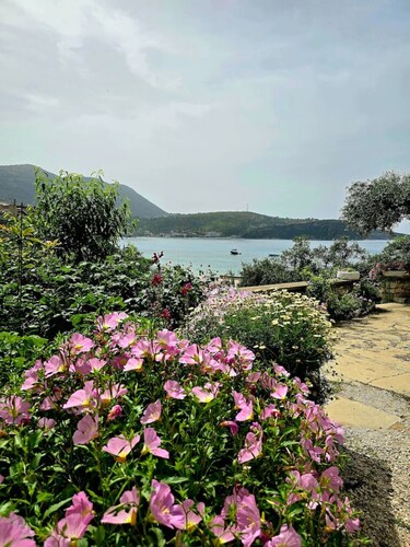 Sea Side Serenity 6: 3 persons