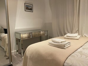 Apartment | 2 Schlafzimmer, kostenloses WLAN, Bettwäsche
