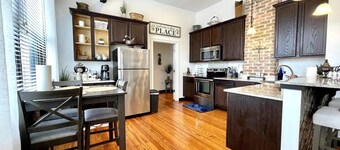 Unit A - 2-bedroom 2 bath condo in wonderful Downtown Hammond with AC, WiFi
