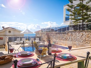 Villa | Dining