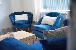 TV - Comfortable 2BR Home 10 Min to Durham Cathedral (Ushaw Moor)