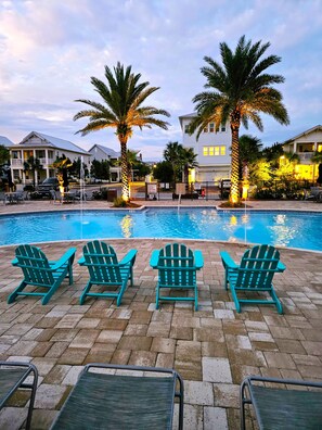 Outdoor pool, a heated pool - Sun & Surf at Prominence! Golf cart & ping pong table included! (Watersound)