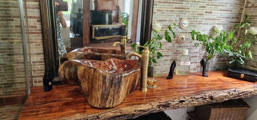 Awarded the Fondation Patrimoine/Mission BERN label and located at the foot of the North Pitons