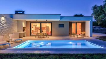 Biệt thự | Hồ bơi | Hồ bơi ngoài trời