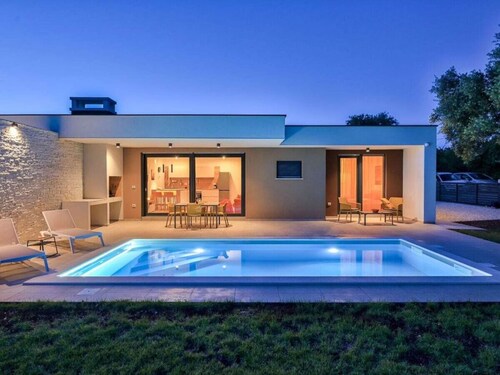 Solis With Heated Pool