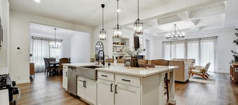 Family-Friendly Luxury Home w/Media Room, Near SA & ATX, Long Stays Welcome