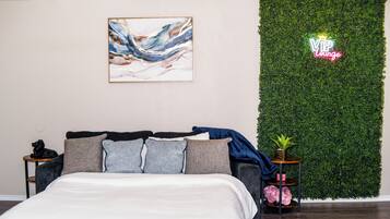 1 bedroom, iron/ironing board, WiFi, bed sheets