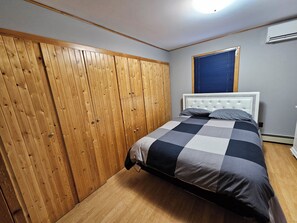 4 Schlafzimmer, Bügeleisen/Bügelbrett, Reisekinderbett, WLAN