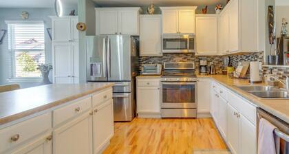 Denver Area Home: 4 Mi to DIA & I-70 Access!