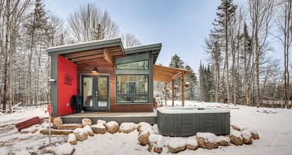 Private Hot Tub: Waterfront Home along Eagle River