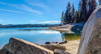 Large Mountain Home w/Game Room, Fireplace, Wifi, & Private W/D