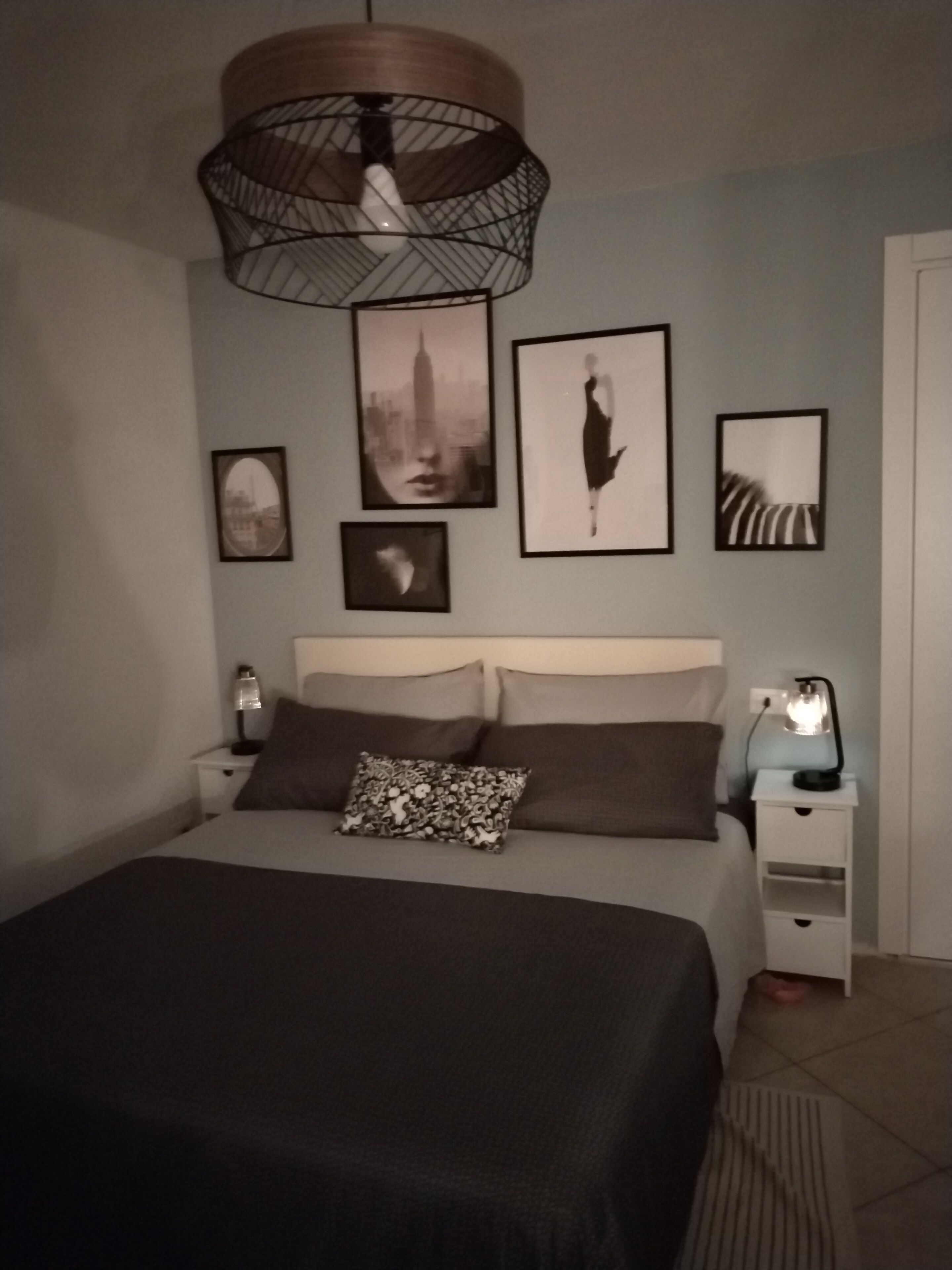 1 camera, Wi-Fi, lenzuola