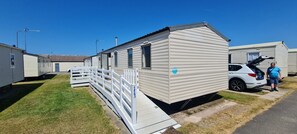 Exterior - 3 Bed Cabin Sleeps 6 With Balcony (Rhyl)