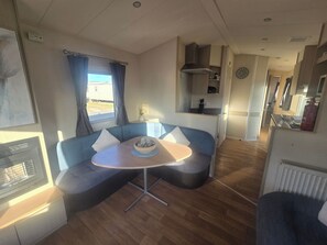 Dining - Robinhood 3 Bed Standard Caravan (Rhyl)