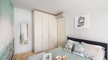 1 bedroom, individually furnished, iron/ironing board