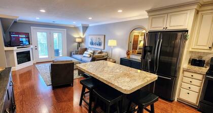 The Loft at the Old Mill-Cozy 2-bedroom Loft in charming Pigeon Forge!
