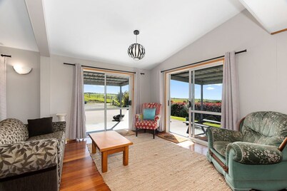 TOTARA RIDGE - A Private Escape with Ocean views
Autumn/Winter Specials Book Now