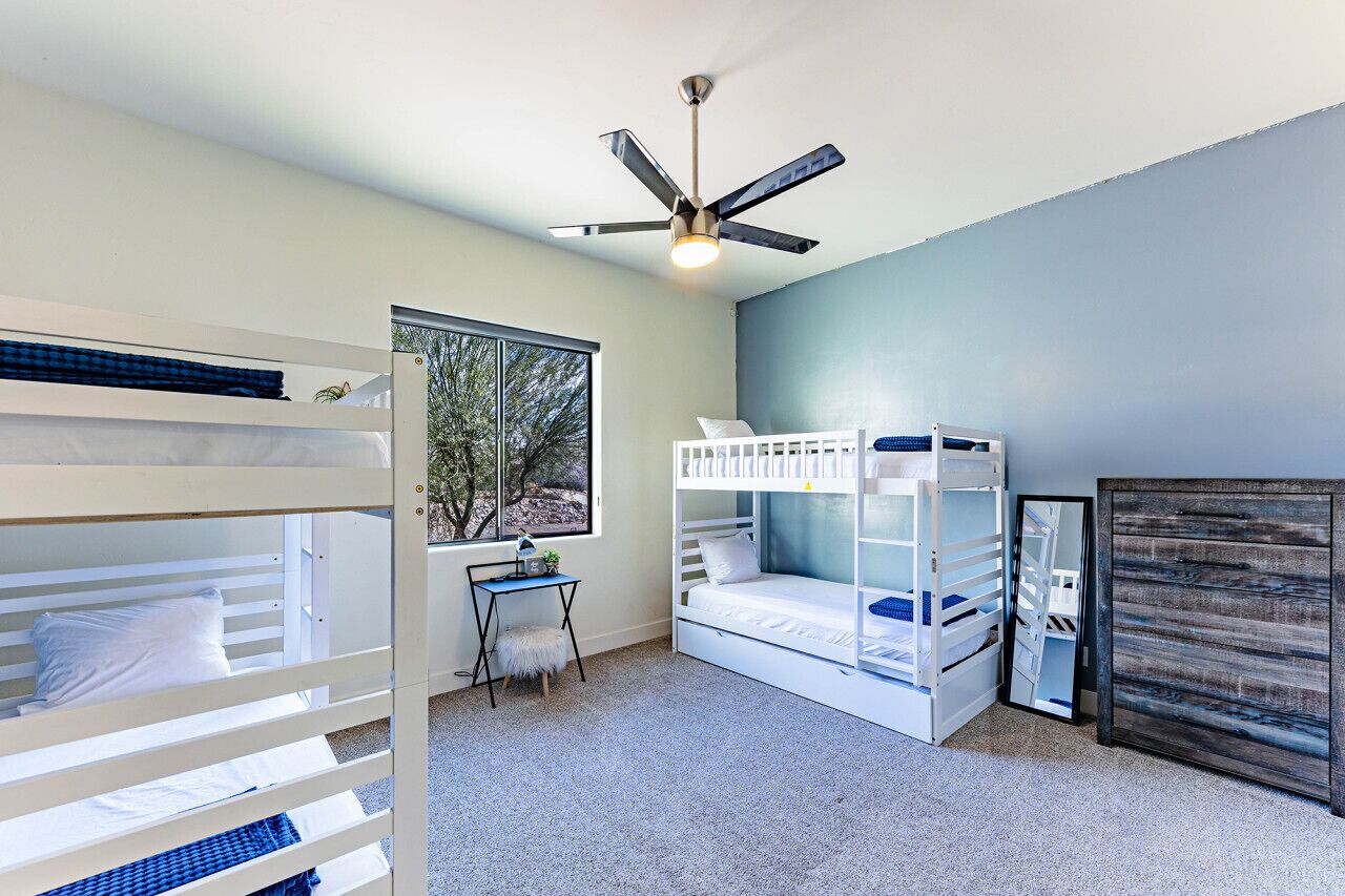 3 bedrooms, desk, iron/ironing board, WiFi (free)